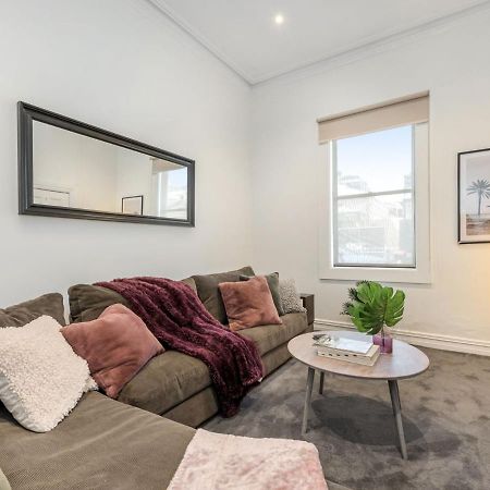 Villa Walk To The Mcg & Aami Park - Free Late Checkout - Great Location & Backyard Melbourne Esterno foto