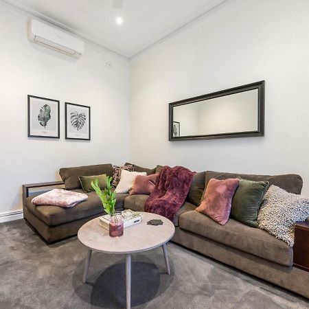 Villa Walk To The Mcg & Aami Park - Free Late Checkout - Great Location & Backyard Melbourne Esterno foto
