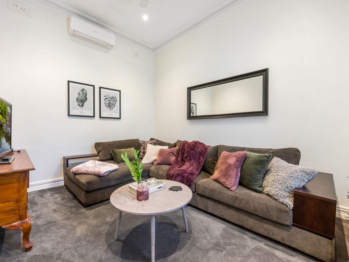 Villa Walk To The Mcg & Aami Park - Free Late Checkout - Great Location & Backyard Melbourne Esterno foto