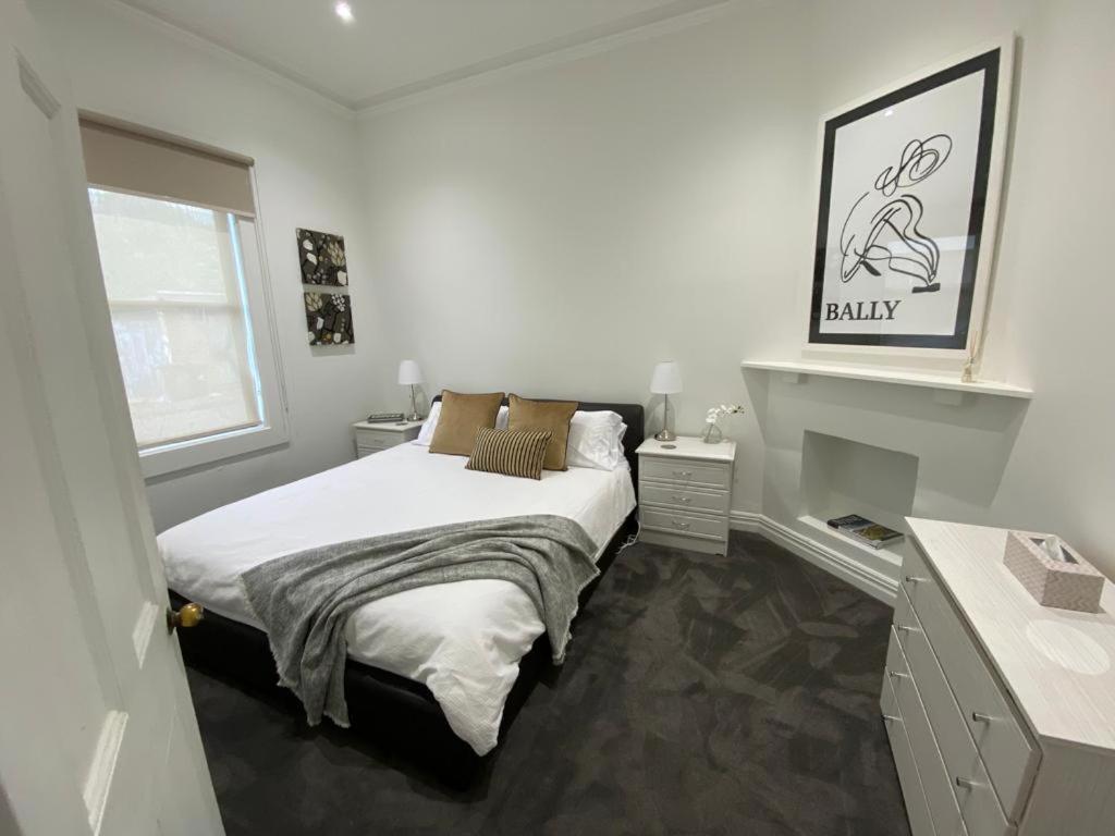 Villa Walk To The Mcg & Aami Park - Free Late Checkout - Great Location & Backyard Melbourne Esterno foto